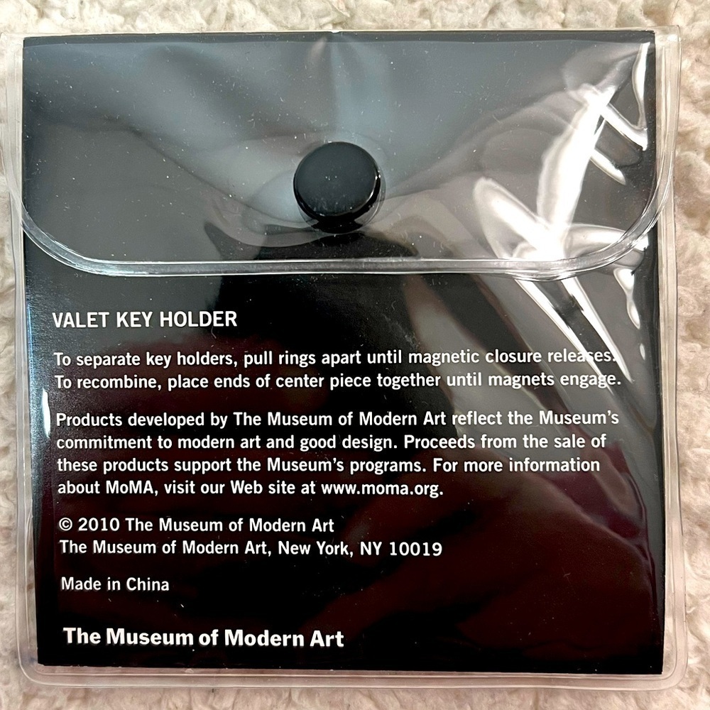 Modern Museum of Art Valet Key Holder - Picture 2 of 5
